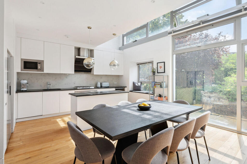 House in London, Islington - View 3