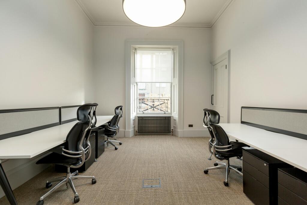 55997_AlvaStreet7040.jpg
