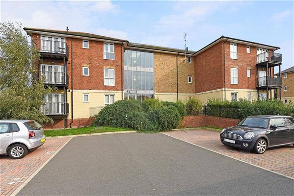 1-bed flat on St Catherine’s Close, Raynes Park, SW20, £300,000