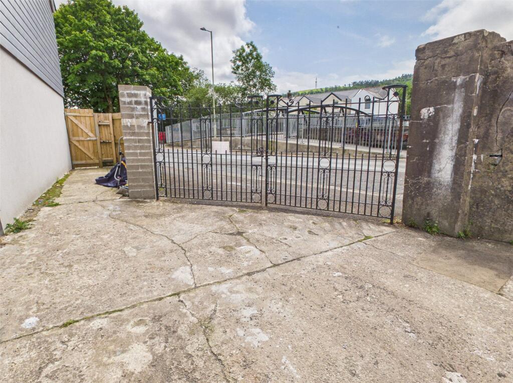 Senghenydd Street, Treorchy, Rhondda Cynon Taff, CF42 photo 2