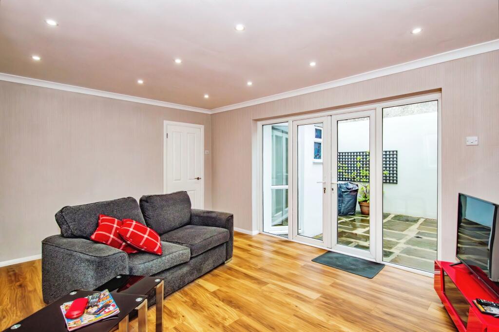 Rectory Court, Tenby, Pembrokeshire, SA70 photo 4