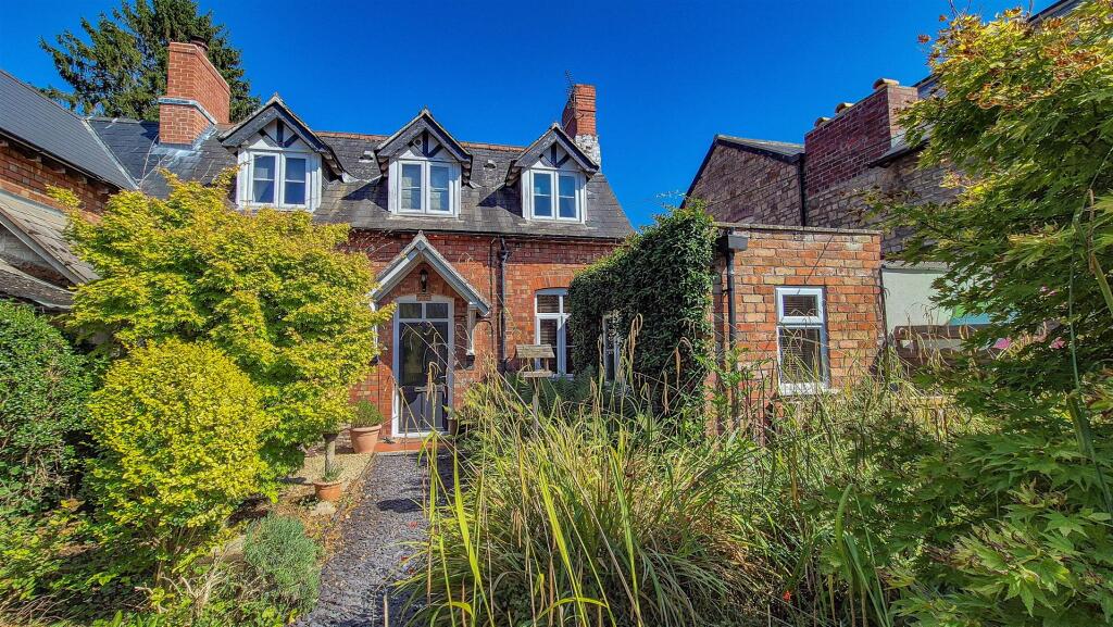 Main image of property: Broadwell Terrace, Dursley