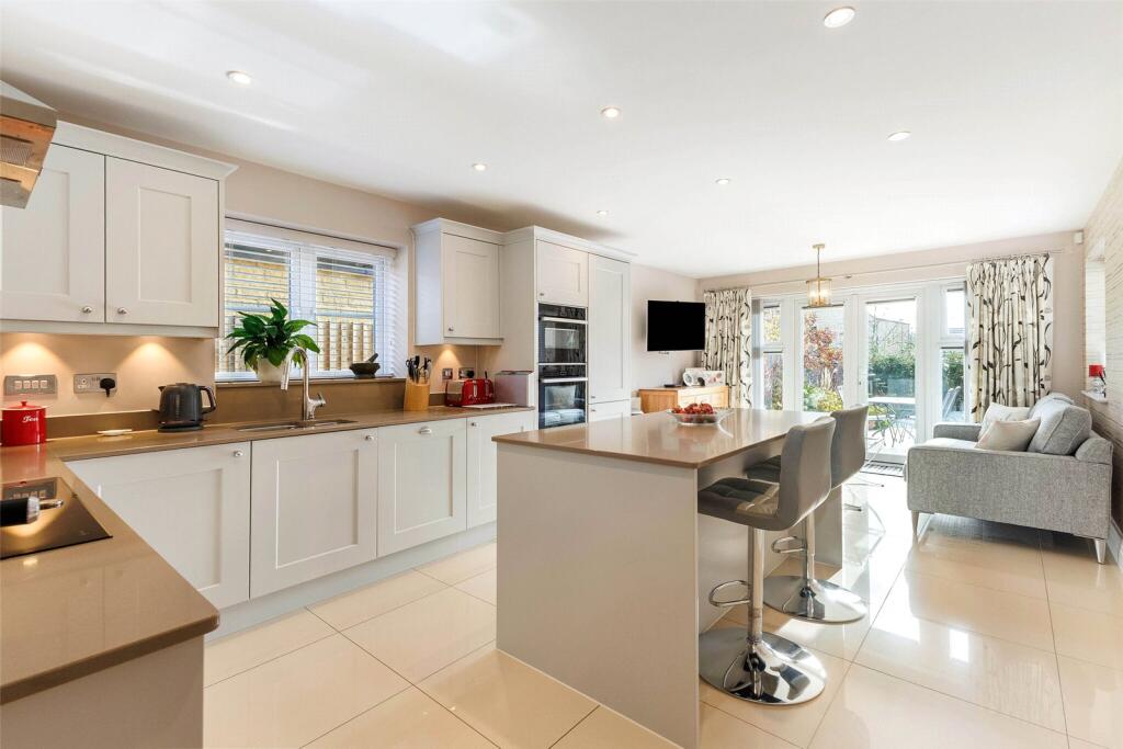 Fletcher Close, Alderton, Tewkesbury, Gloucestershire, GL20 photo 3