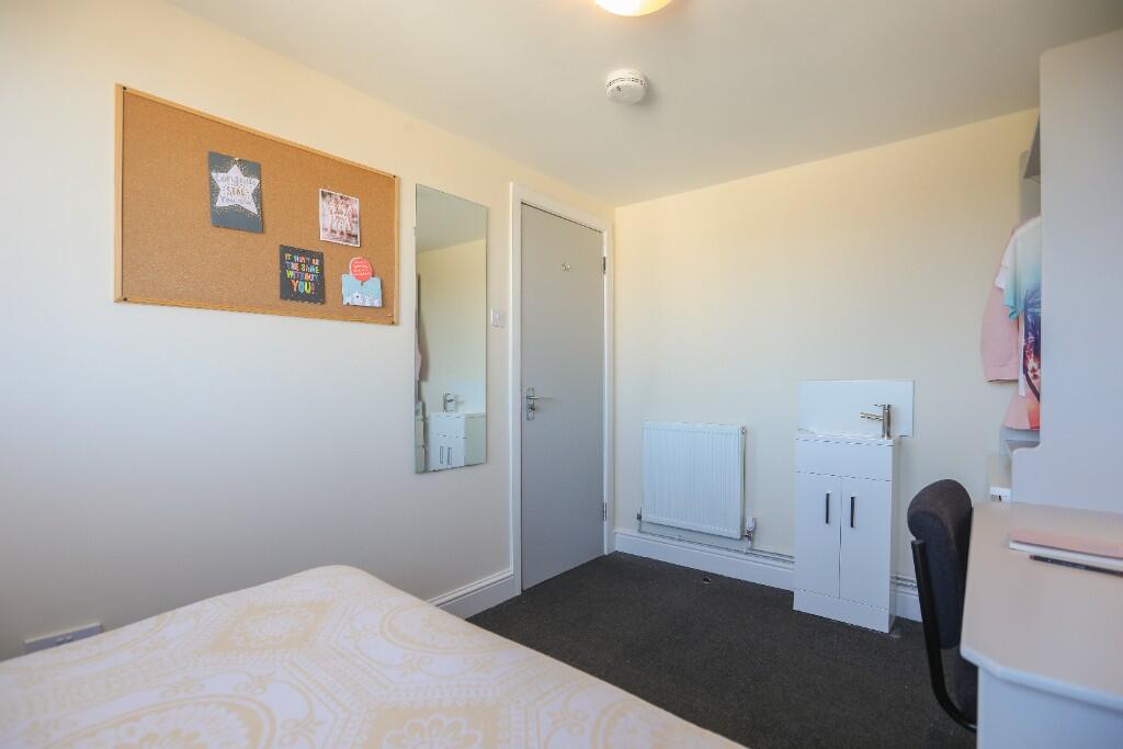 House in Brighton, Bevendean - View 2
