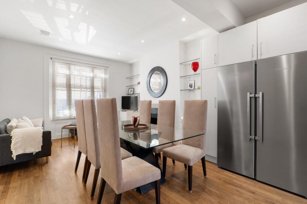 House in London, Kensington - View 4