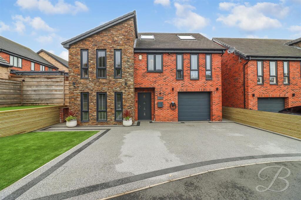 5-bed detached on Rockcliffe Grange, Mansfield, £635,000