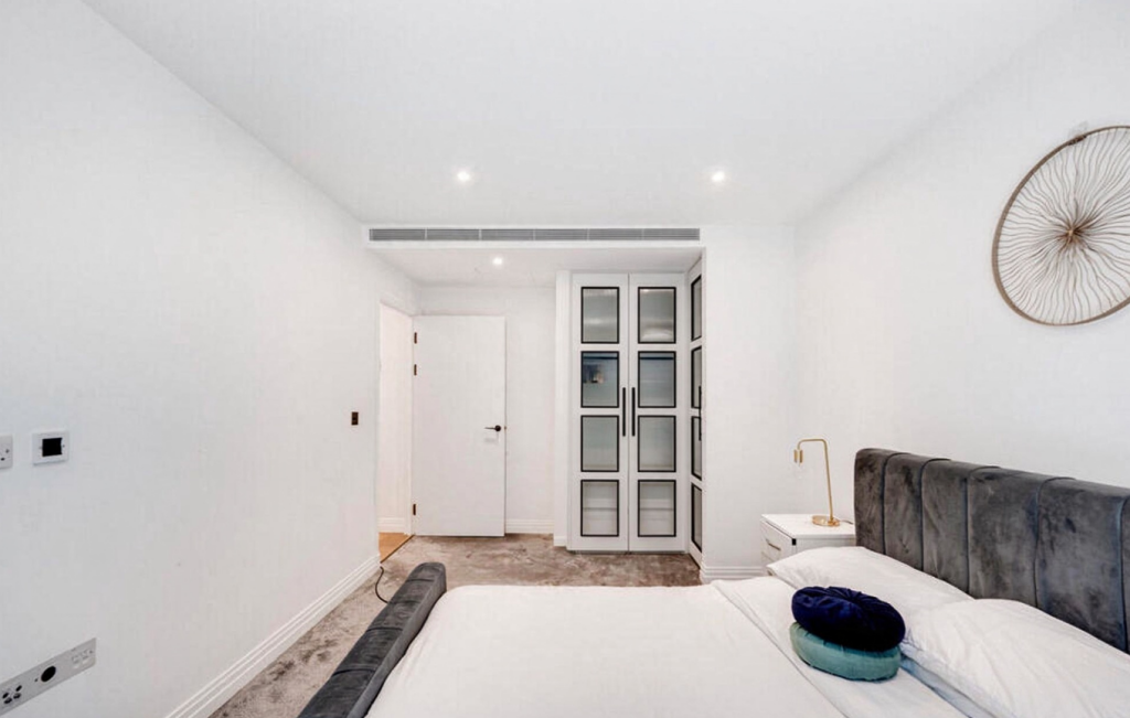 Apartment in London - More