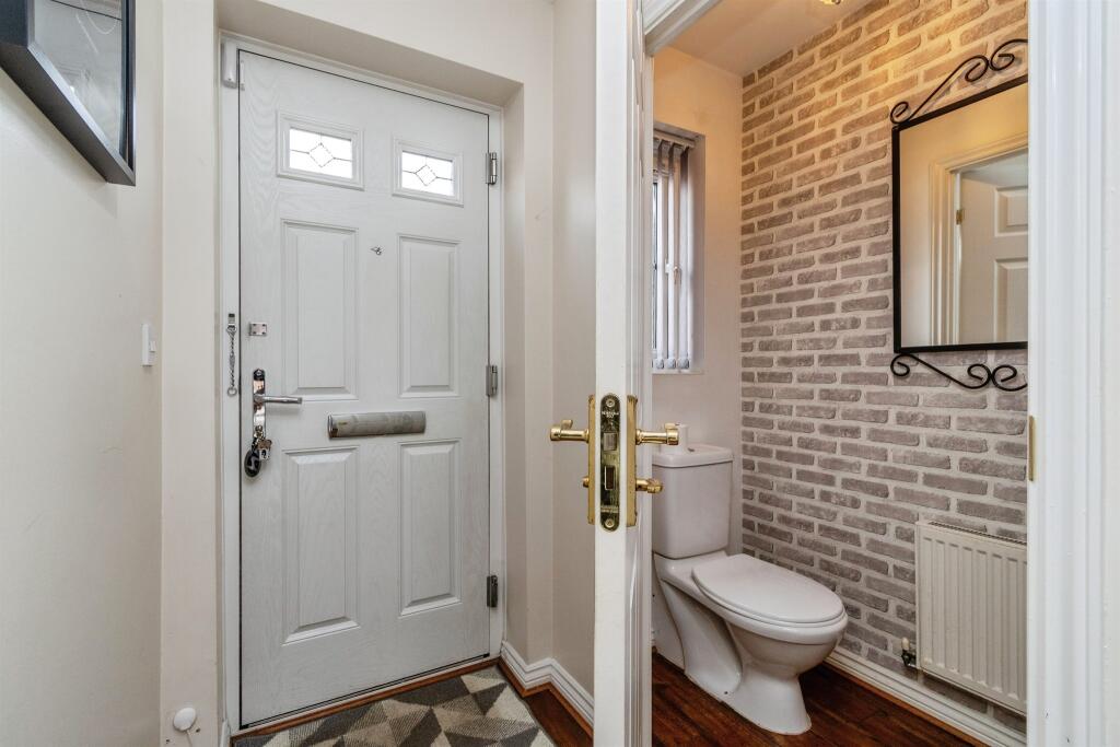 House in Sandwell, West Midlands - More