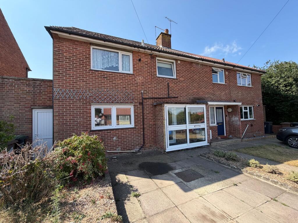 Main image of property: Violet Close, Ipswich, IP2