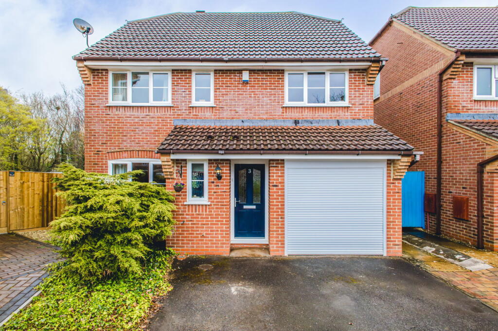 Main image of property: Hungerford Close, The Prinnels, Swindon, SN5 6NA