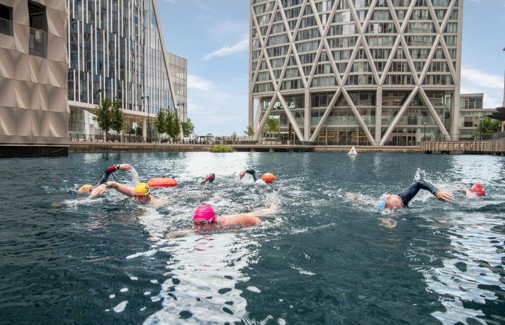 loveopenwater_canarywharf9.jpg