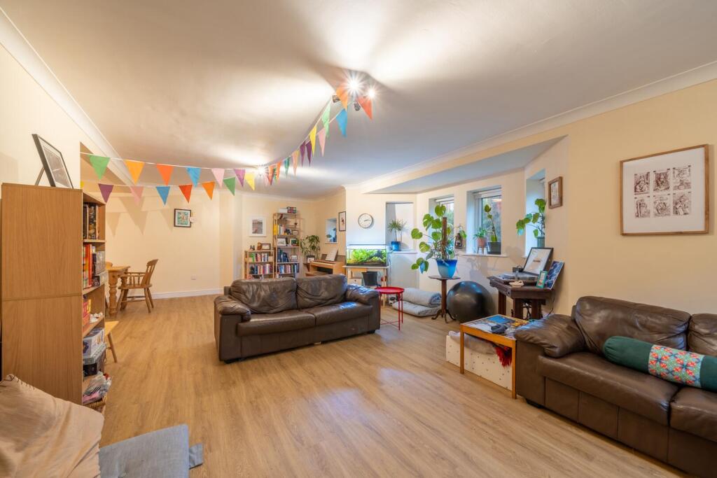Apartment in Nottingham, The Park - View 5