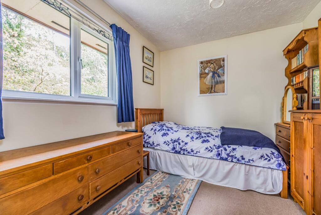 House in Southampton - More