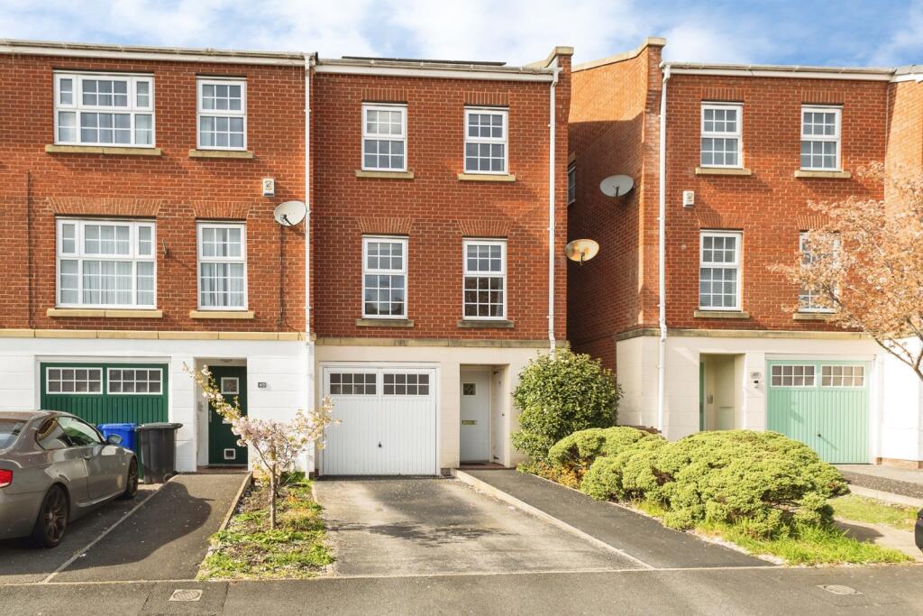 Main image of property: Thornway Drive, Ashton-under-Lyne, Greater Manchester, OL7