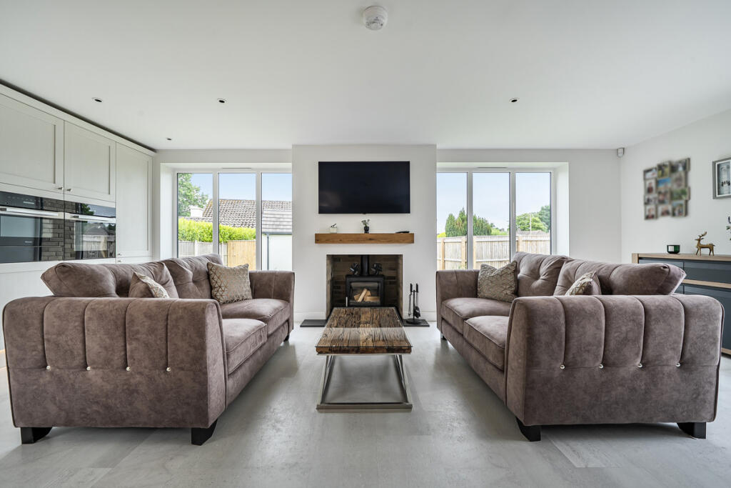 House in Ferndown, Tricketts Cross - View 2
