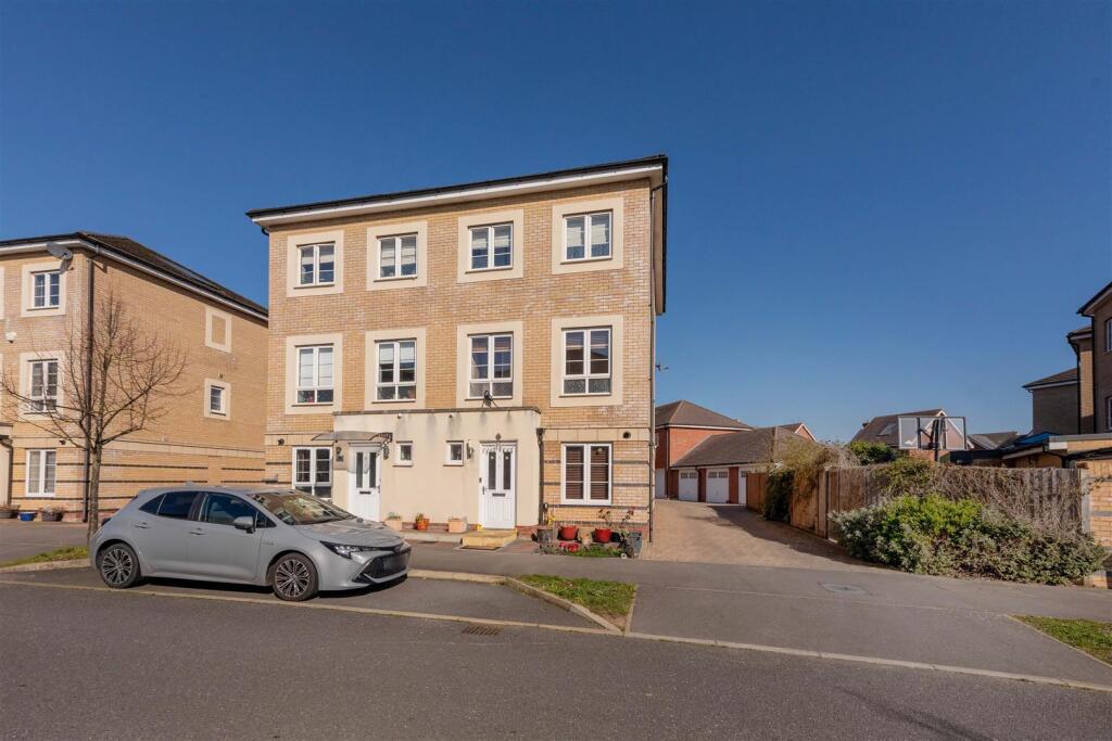 Main image of property: Kings Reach, Langley, Berkshire