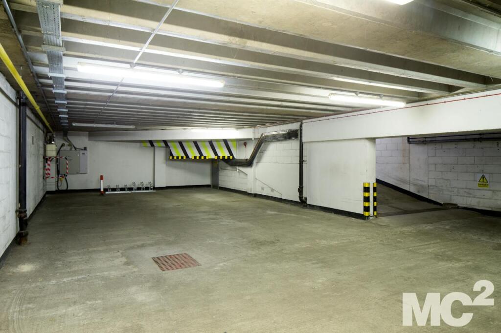 4864-035-®McAteer.jpg
