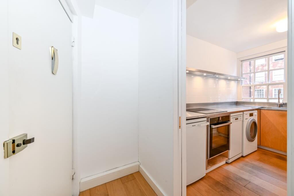 Apartment in London - View 5