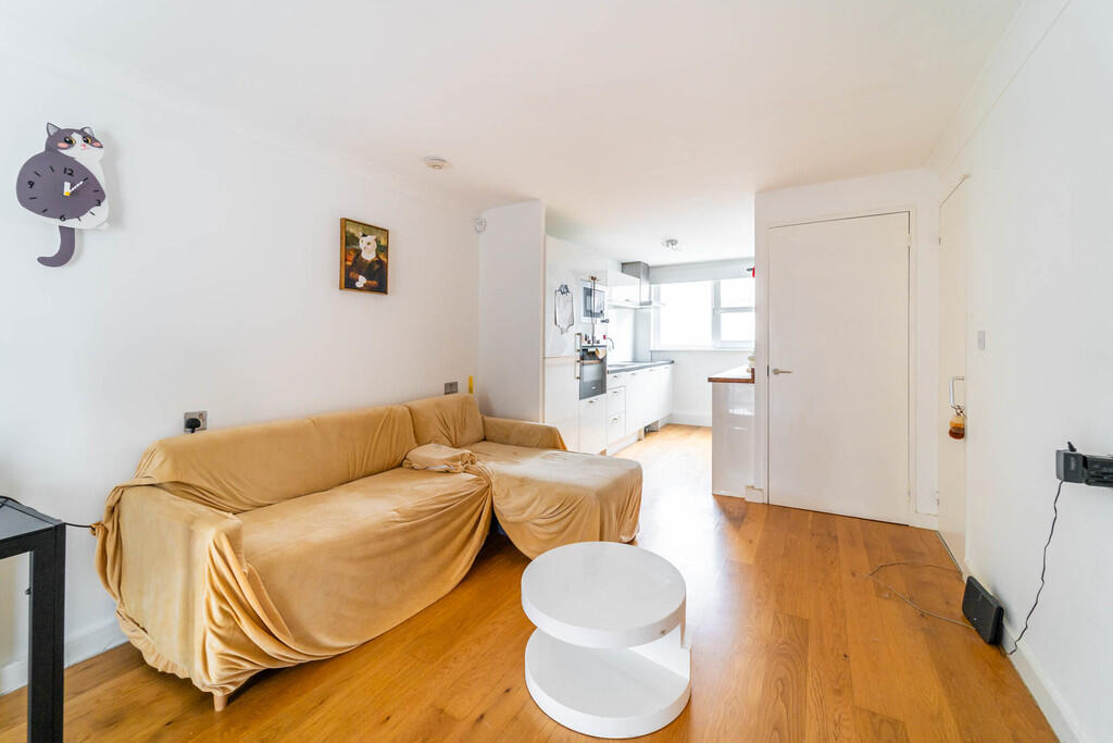 Apartment in London - View 2
