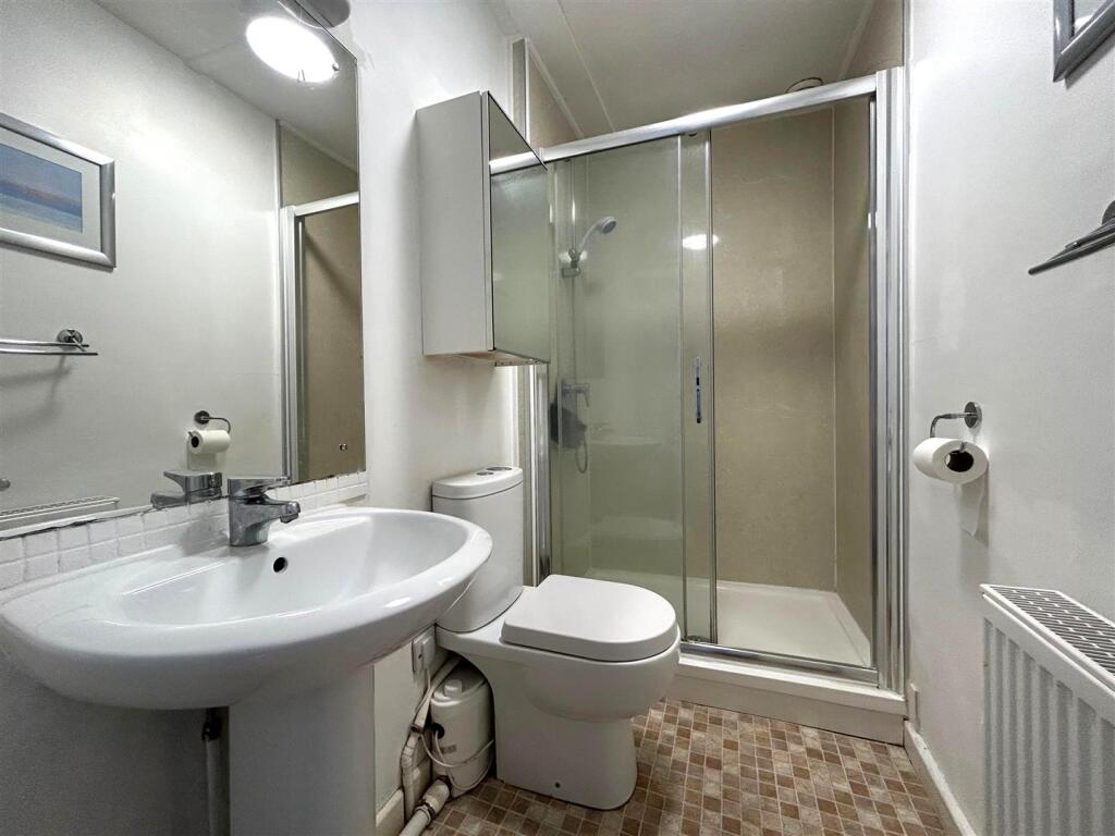 House in Charmouth - More