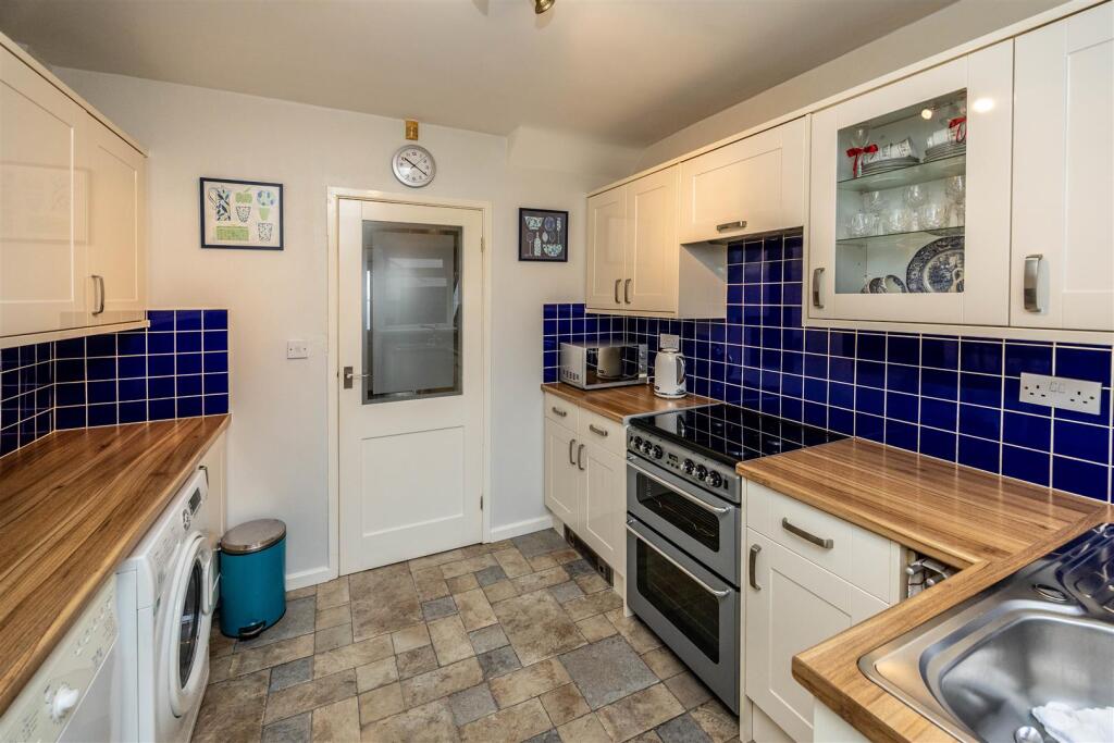 House in Bradford, West Yorkshire - View 5
