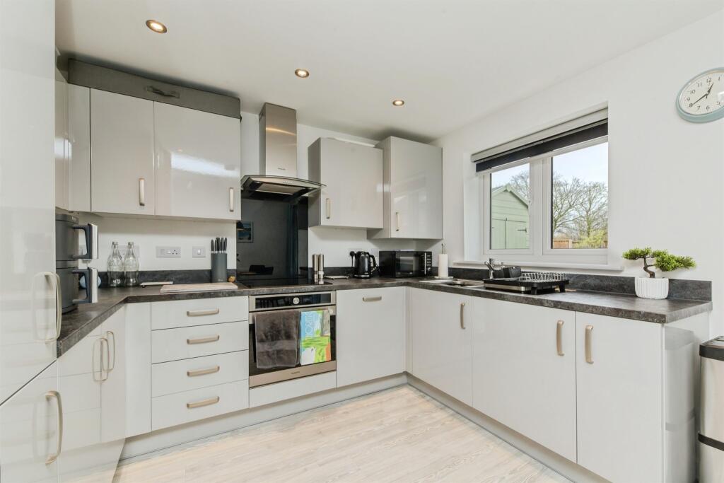 Florence Way, Winsford photo 3