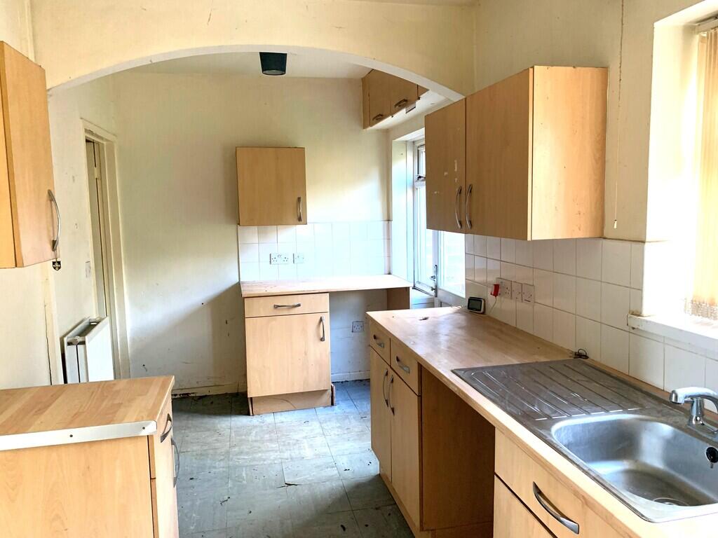 House in Stoke-on-Trent - More