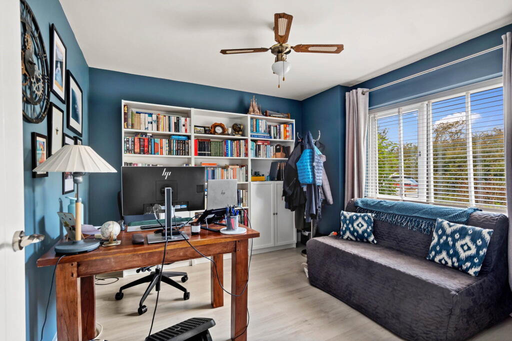 House in Worcester - View 5
