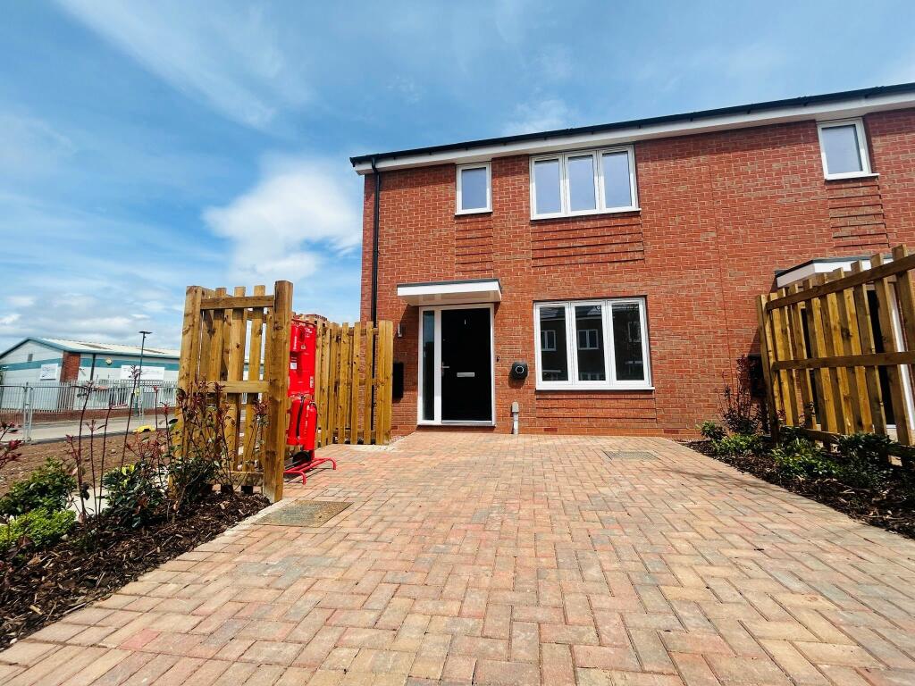 Main image of property: Brasshouse Lane, Birmingham