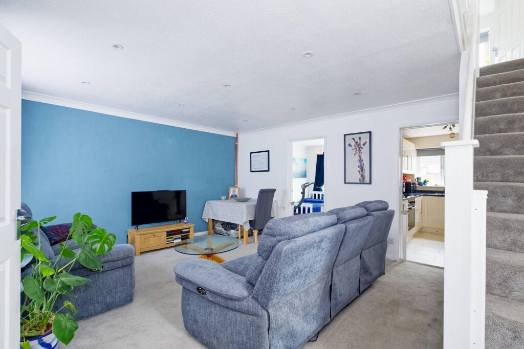 Acorn Avenue, Cowfold, RH13 photo 4