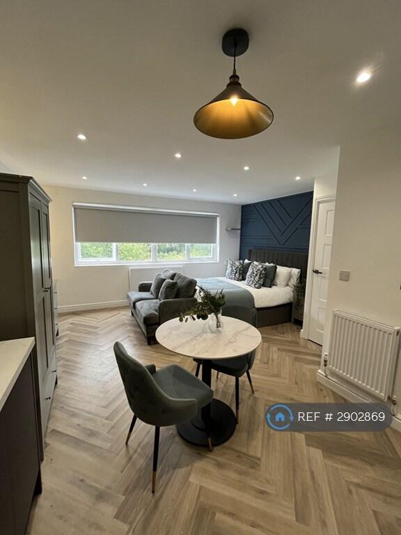 Apartment in Milton Keynes