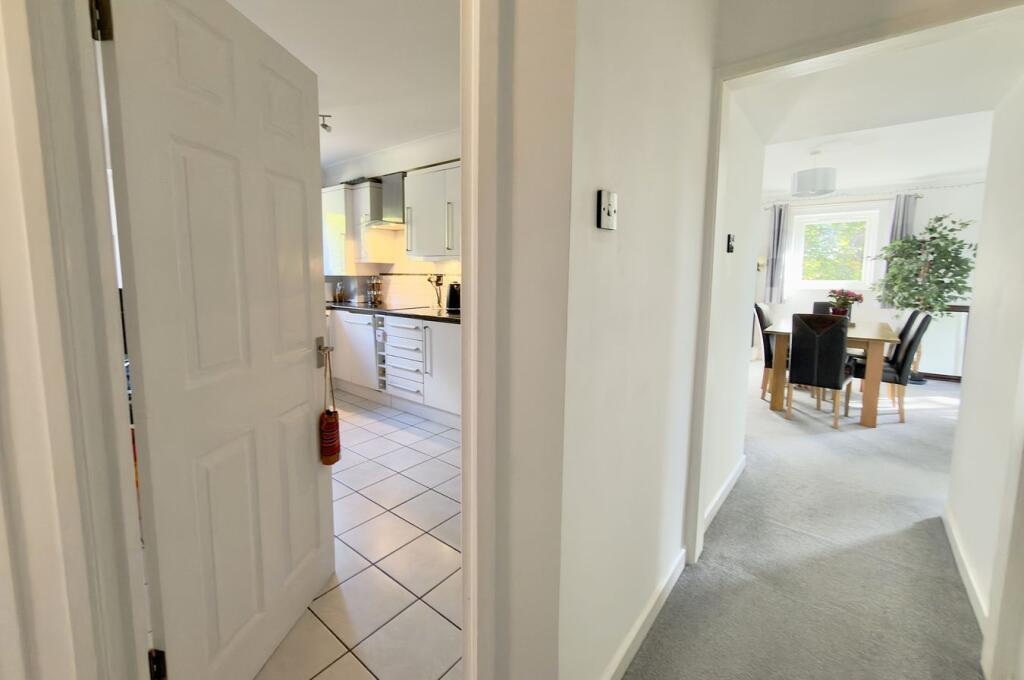 Apartment in Bournemouth, Winton - View 5
