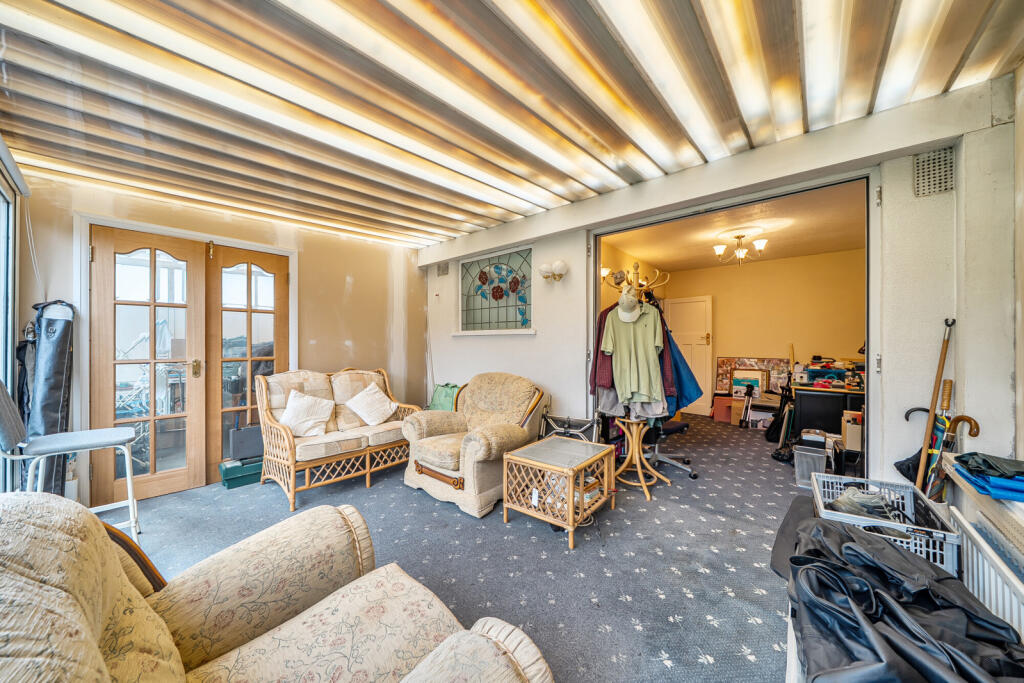 The Courtway, Watford, Hertfordshire photo 4