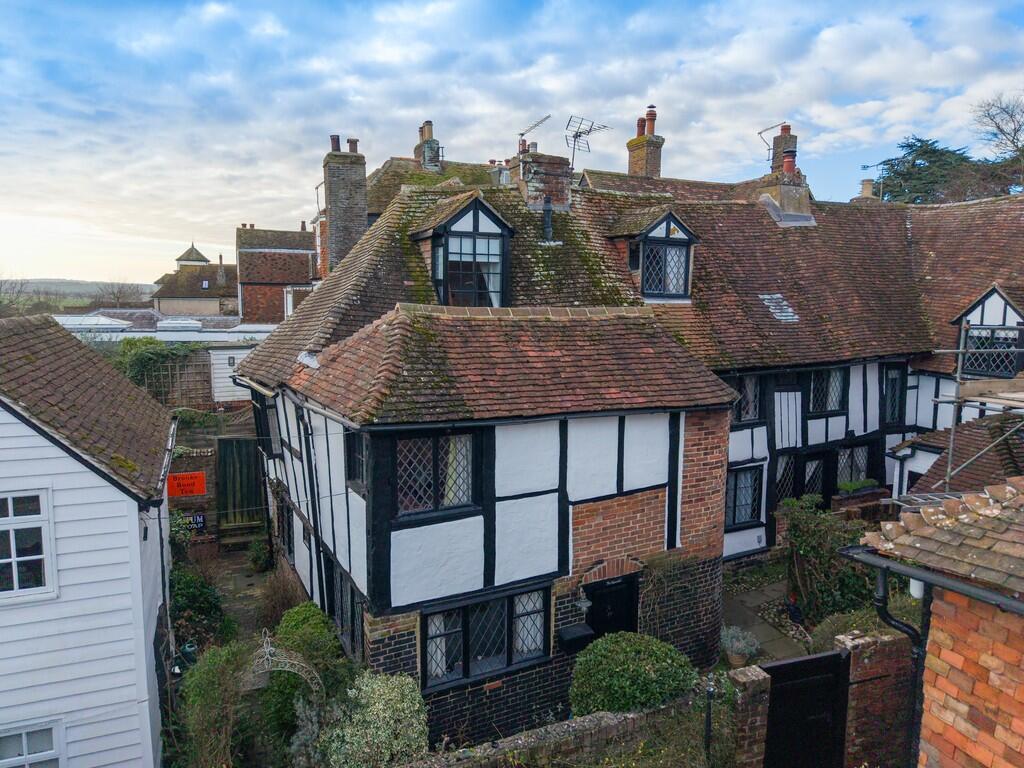 Main image of property: Hucksteps Row, Church Square, Rye, East Sussex TN31 7HG