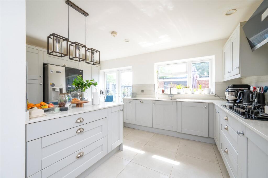 House in St Albans - View 5