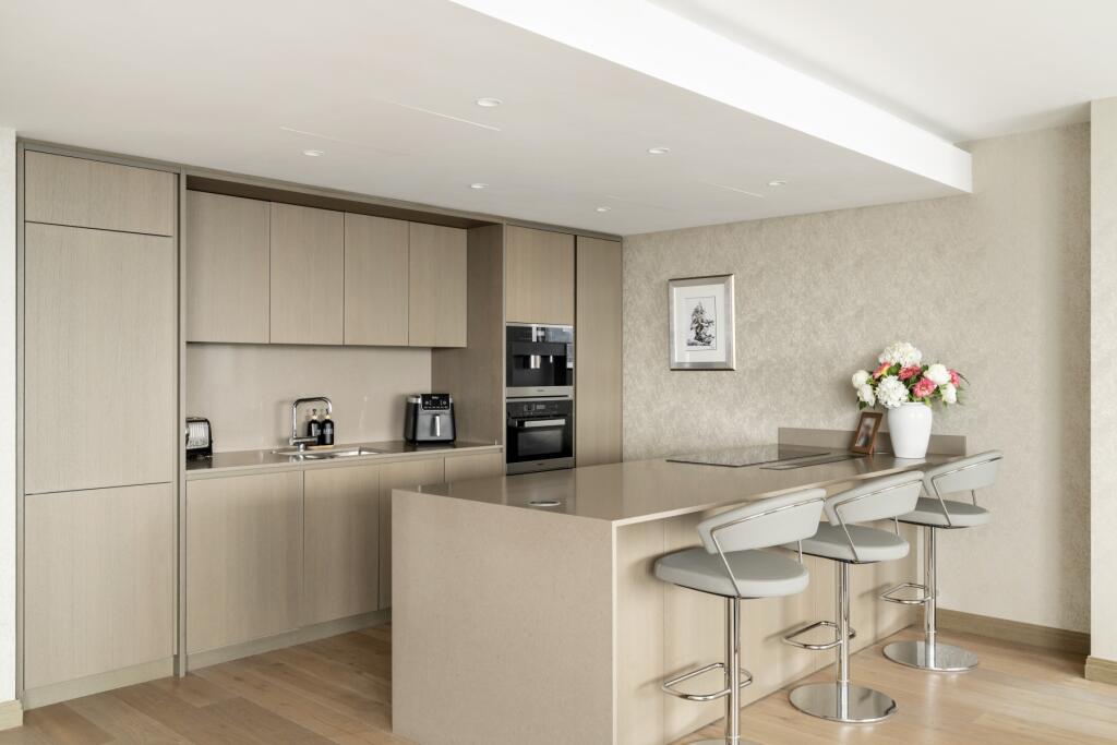 Apartment in London - View 4