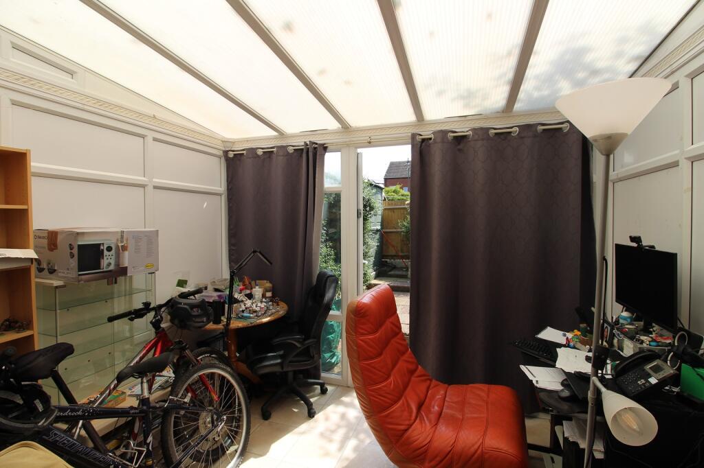 House in Horsham, North Horsham - View 4
