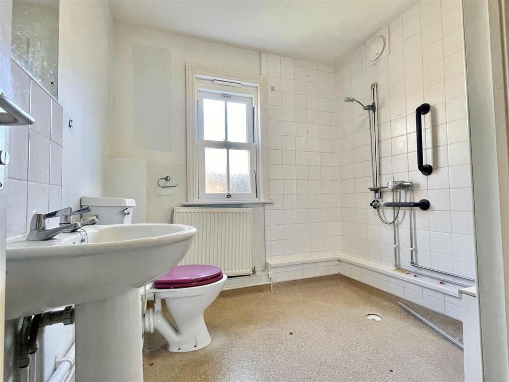 Apartment in Dorchester - View 4
