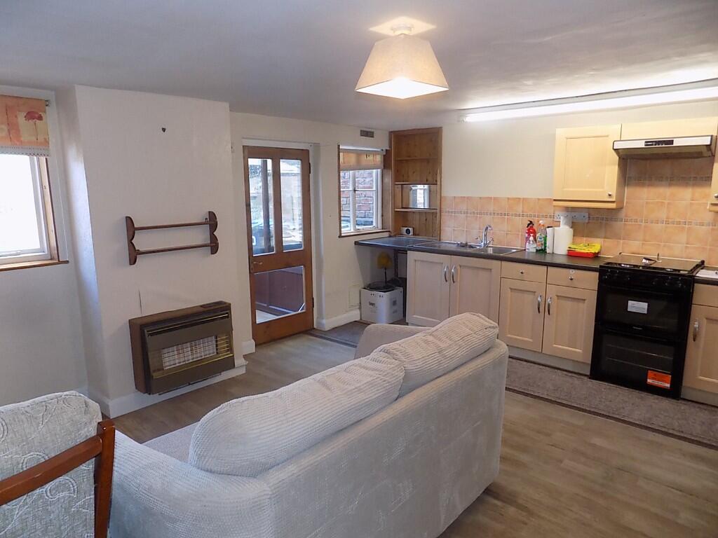 10 Sturston Road, Ashbourne, Derbyshire, DE6 photo 3