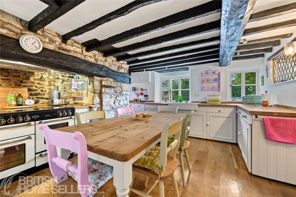 House in Northampton - View 3