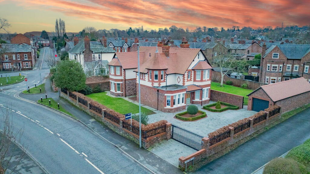 Main image of property: Walton Road, Stockton Heath WA4