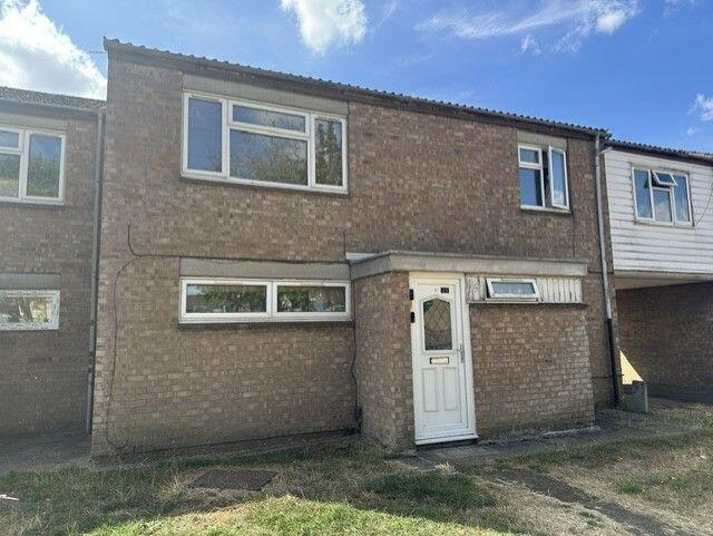 3-bed terraced on Uist Walk, Corby, £155,000
