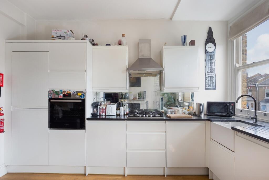 Apartment in London - View 4