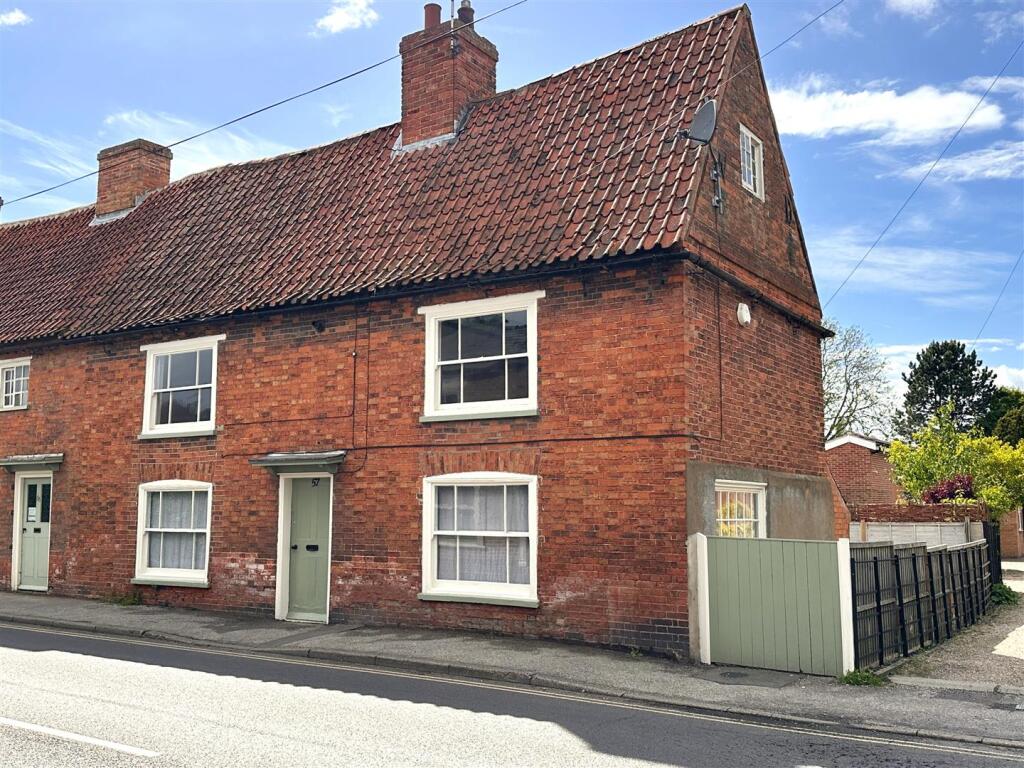 Main image of property: High Street, Collingham, Newark