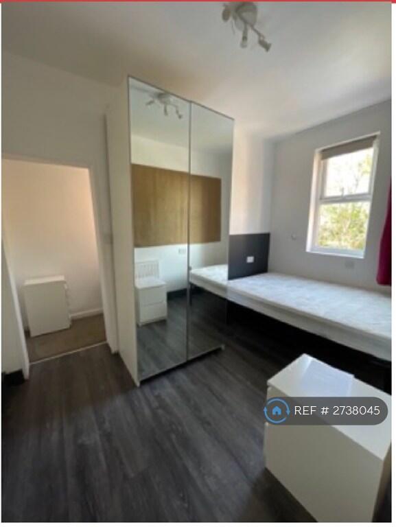 1 bedroom house share for rent