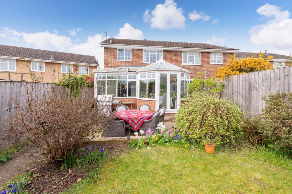 Main image of property: Dorchester Close, Cranbrook Drive, Maidenhead, Berkshire