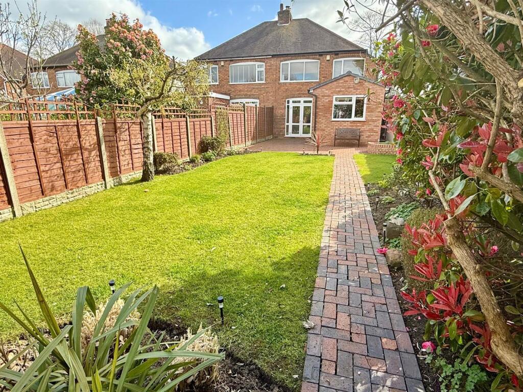 House in Solihull, Haslucks Green - View 2