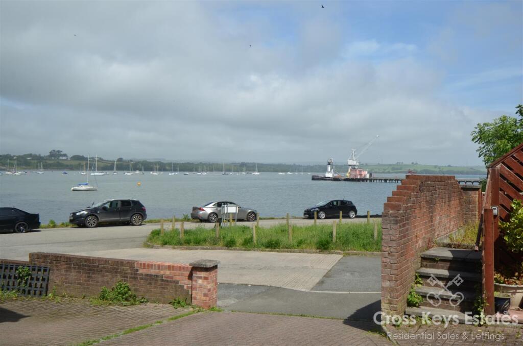 Apartment in Plymouth, Barne Barton - View 6