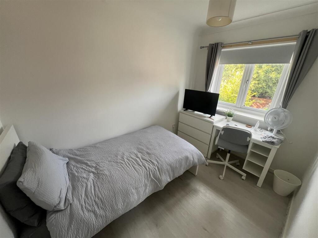 House in Walsall, West Midlands - More