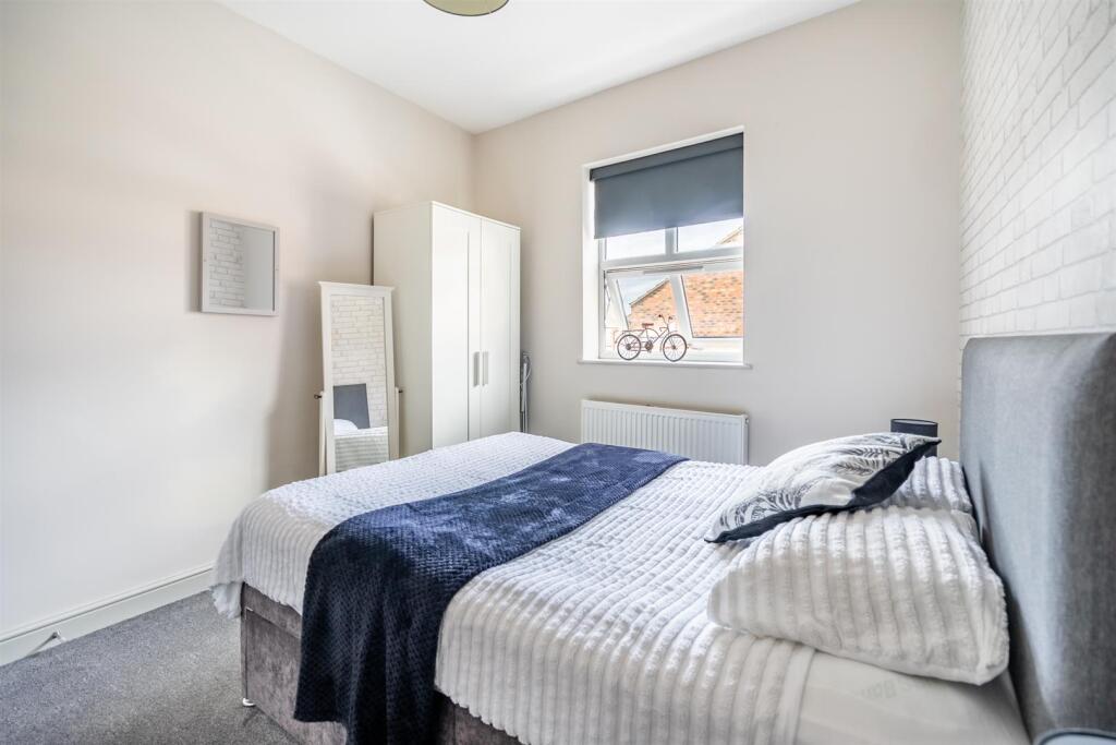 Apartment in York - View 4